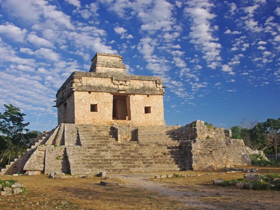 Dzibilchaltún, belleza y exactitud maya