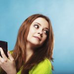 ¿Miedo a salir sin el celular? Tienes nomofobia