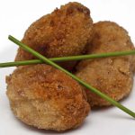 Molotes de frijoles bayos con plátano