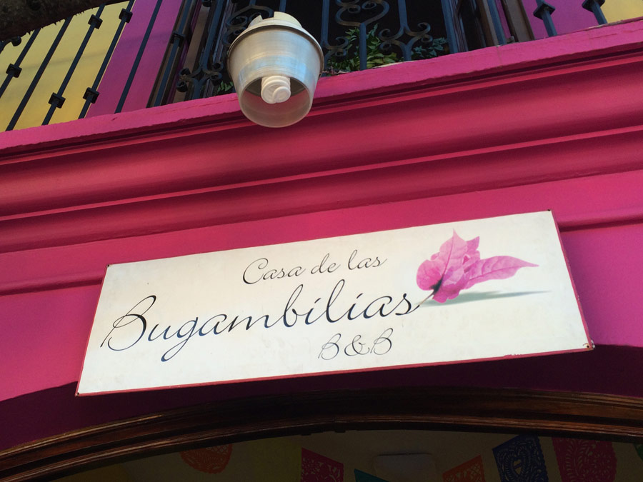 Exterior de Casa de las bugambilias en Oaxaca | Foto: Mariana Castillo
