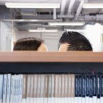 Cómo manejar el amor en la oficina según psicólogos