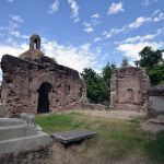 El Nío y las ruinas de una antigua misión