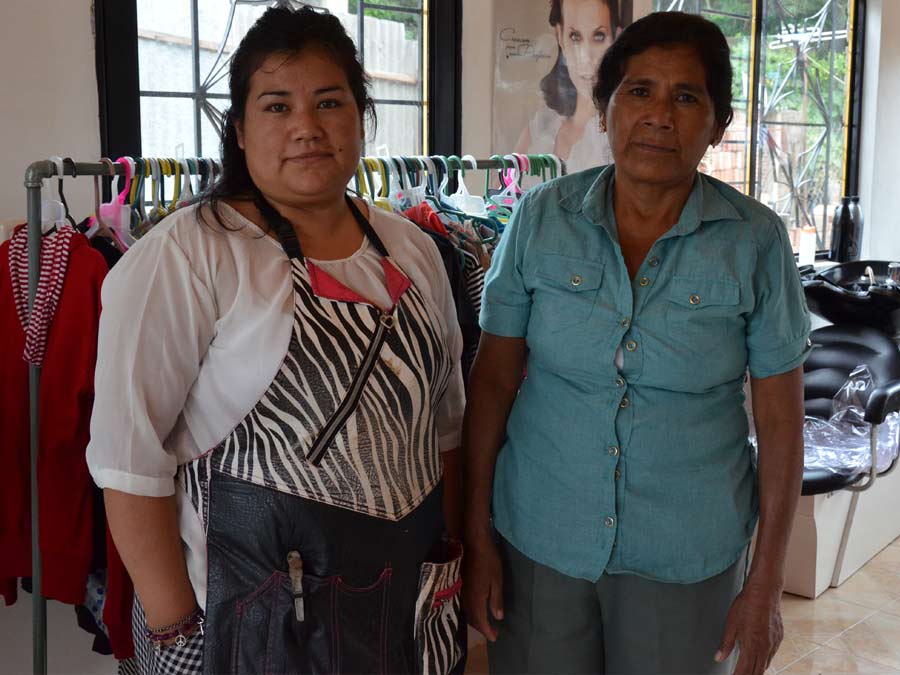 Doña Asunción y su hija Foto: Mariana Castillo
