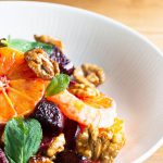 Ensalada de naranjas, betabeles y albahaca