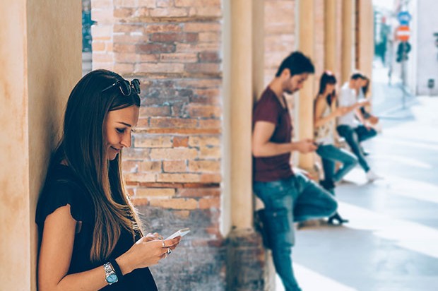 Adiós laptop y PC, los mexicanos se conectan desde su smartphone