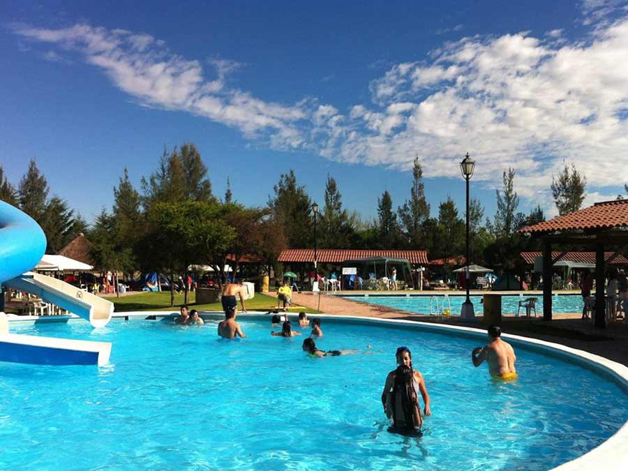 Balnearios con aguas termales y de manantial en Zinapécuaro, Michoacán