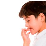 Reconstrucción y tratamiento de uñas mordidas en niños