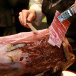¿Cómo cortar un jamón ibérico de bellota?