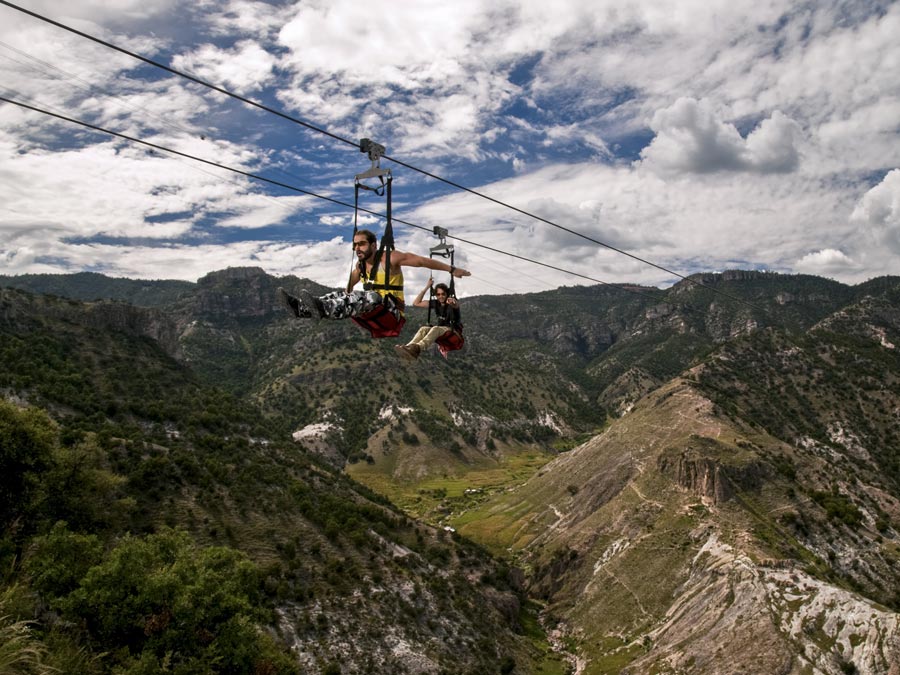 Ziprider del Parque de Aventuras Barrancas del Cobre, otra de las tirolesas en México Foto: Cortesía