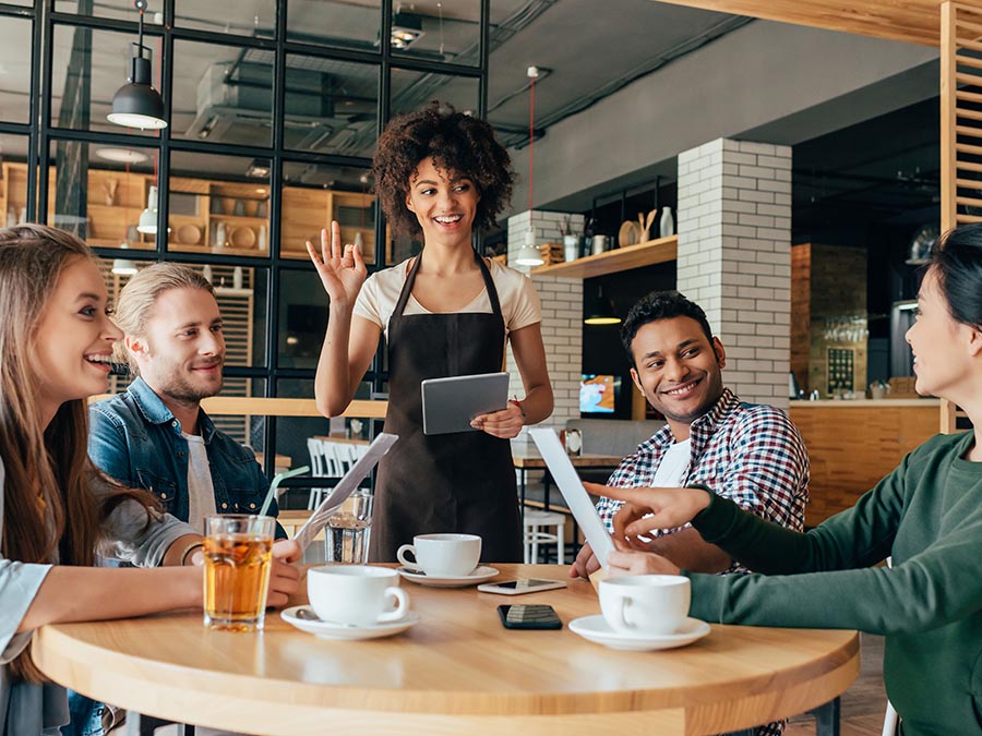 Conoce a los clientes en tu cafetería de especialidad