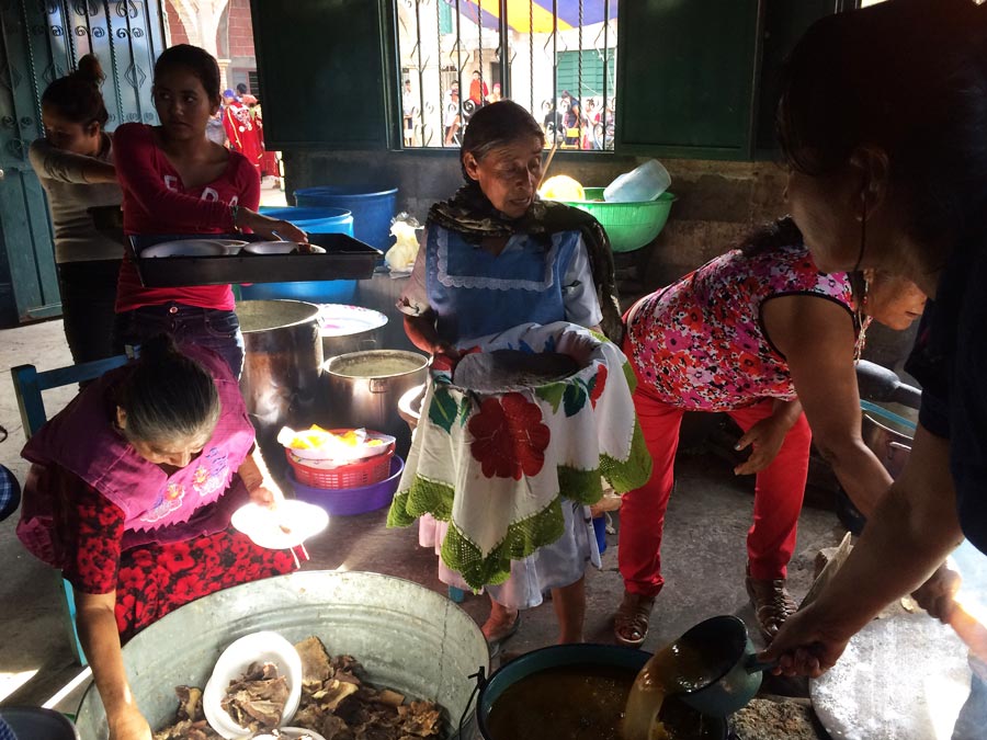 Escribir sobre comida: fiesta patronal en San Agustín Atenango en la mixteca Foto: Mariana Castillo