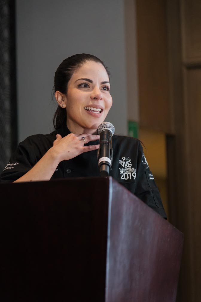 Guía México Gastronómico 2019: Gabriela Ruiz, chef tabasqueña del restaurante Carmela y Sal, en la Ciudad de México, fue nombrada Mejor chef del año. Foto: Cortesía