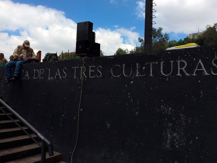 Un día en Tlatelolco: Plaza de las Tres Culturas Foto: Sebastián Castillo