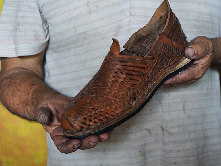 Los huaraches de Juan Zamora en Comala: huarache colimote Foto: Mariana Castillo