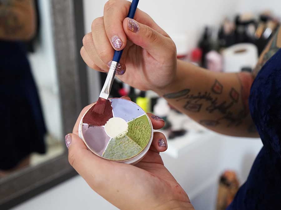Paso a paso: maquillaje de Halloween de la sonrisa del Joker