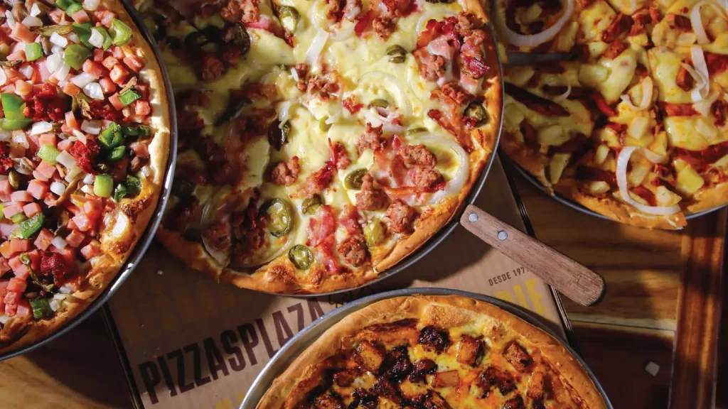 Buffets-en-la-CDMX-Guia-de-restaurantes-comida-espadas-de-brasil-sushi-pizza-cercanos-mejores-PIZZA-PLAZA.webp
