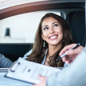 Manual de Supervivencia: Seguros básicos que todo adulto independiente debería tener