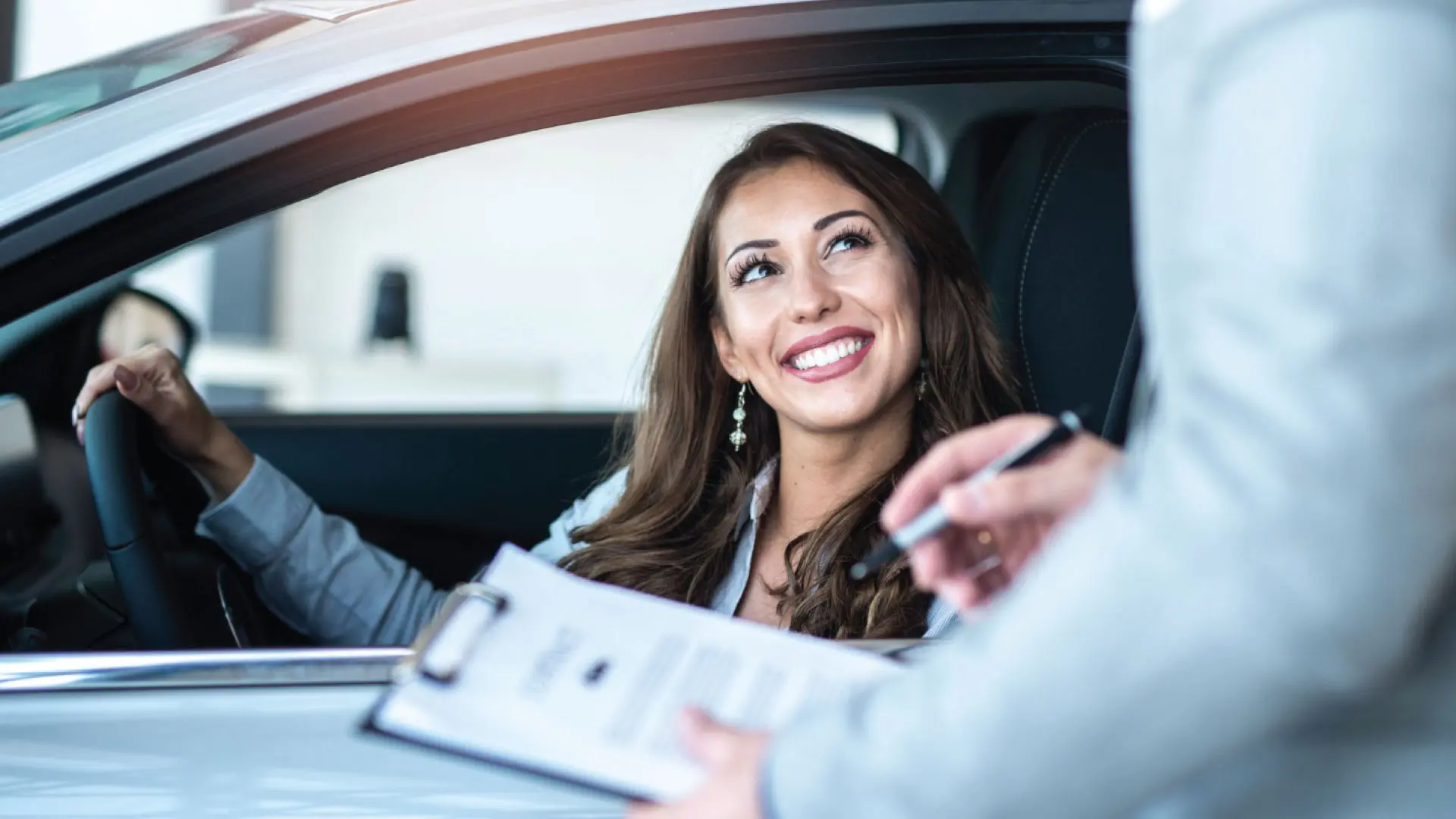 Manual de Supervivencia: Seguros básicos que todo adulto independiente debería tener