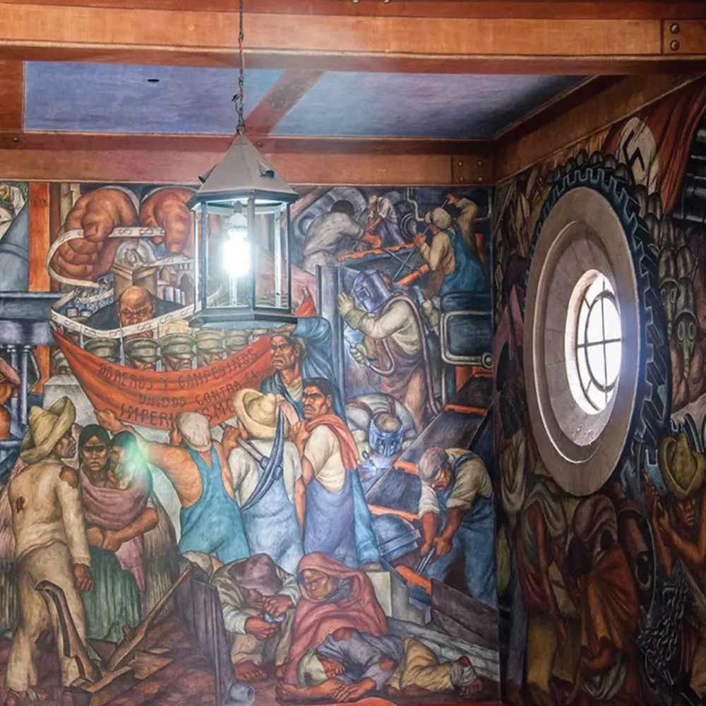 Museos-mercado-centro-historico-CDMX-ciudad-de-mexico-Visitar-raros-extranos-conquista-intervencion-usa-estados-unidos-francia-espana-perfume-muralismo-arte-cultura-diego-rivera-siqueiros-1.1.webp