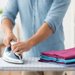 Guía para lavar y cuidar tu ropa: símbolos, productos, sneakers y consejos