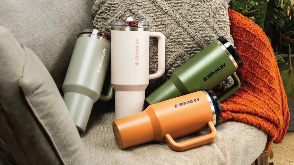 Viajes-que-DEBES-Comprar-el-Black-Friday-Cyber-Monday-y-Buen-Fin-gadgets-consolas-belleza-seccion-amarilla-blog-sisoy-2-termos-stanley.webp