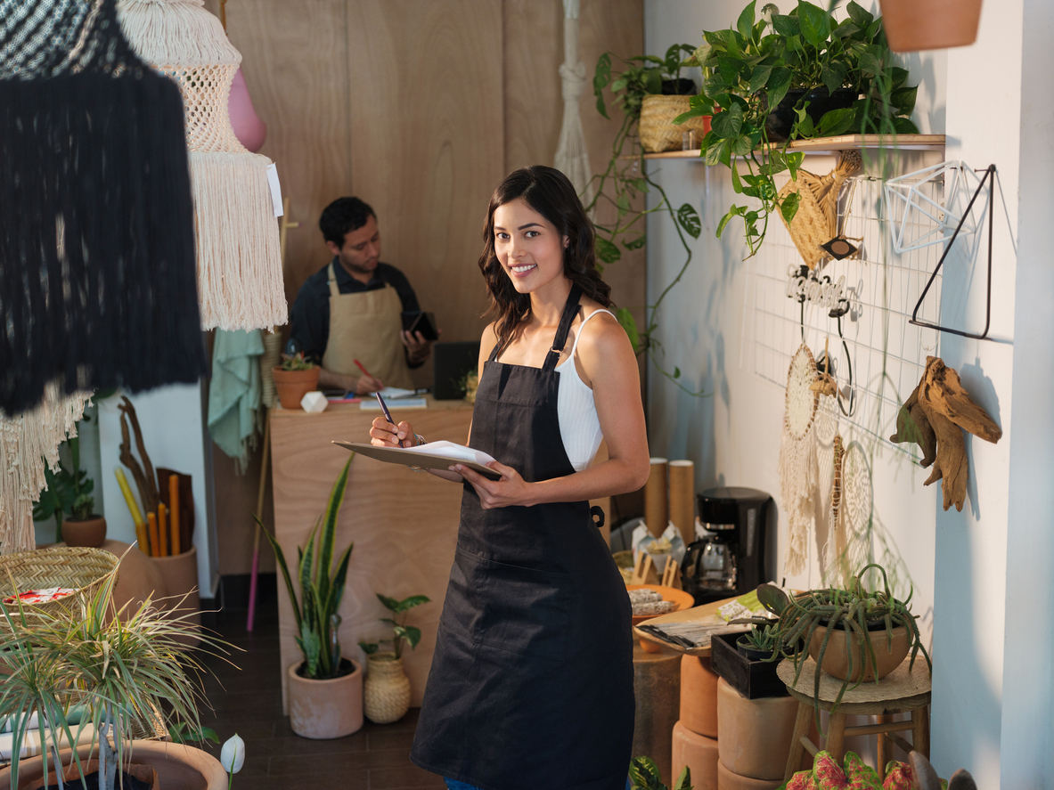 ¿Cómo la IA generativa y la automatización inteligente ayudan a las PYMES hoy?