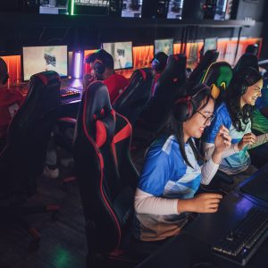 La necesaria evolución de los cibercafés hacia espacios de Coworking y Gaming