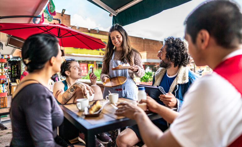 ¿Cómo emprender con una cafetería de barrio?