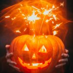 ¿Qué tipo de productos se venden más en línea durante Día de Muertos y Halloween?